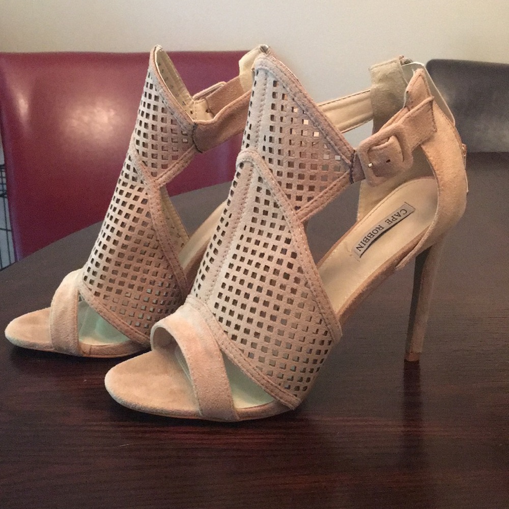 Heels 👠 tan/beige